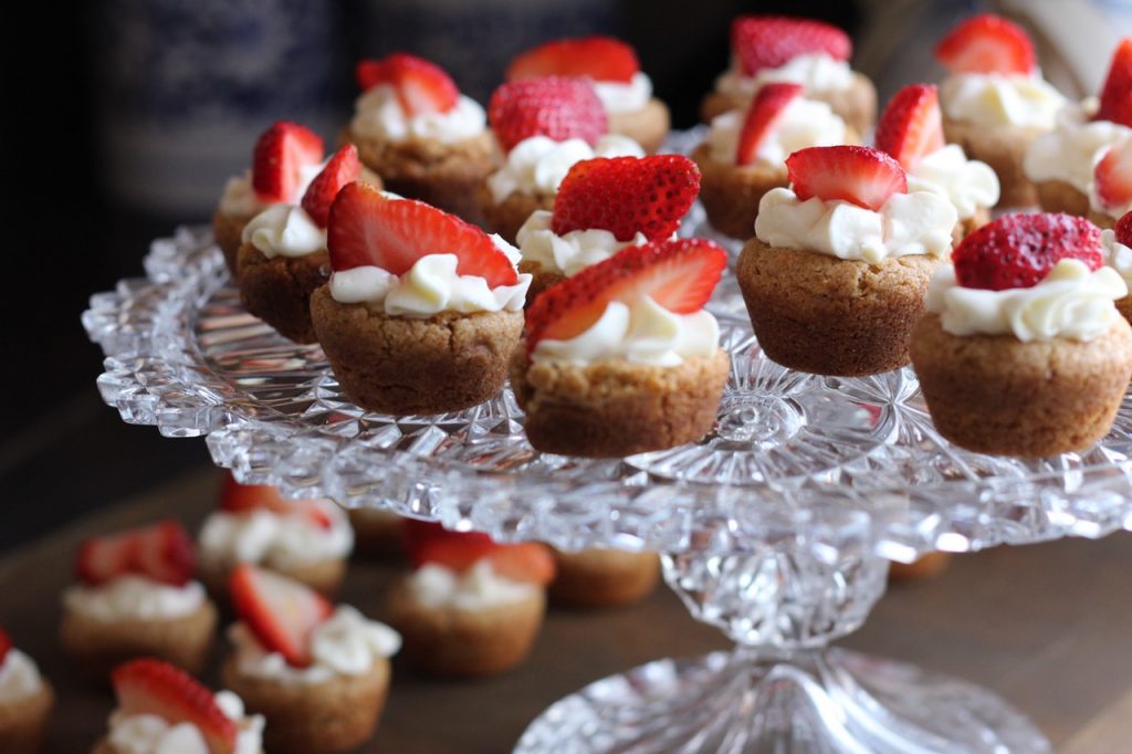 dessert-strawberry-tart-berry-55809