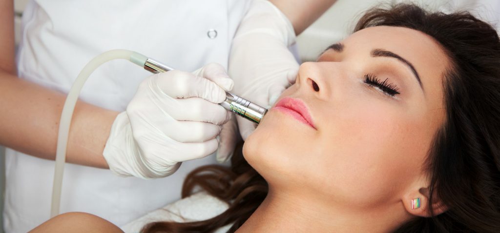 NewApeel-Microdermabrasion-Facial